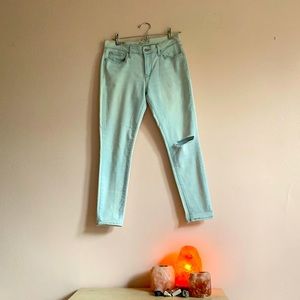 Levi’s 710 Super Skinny Jeans